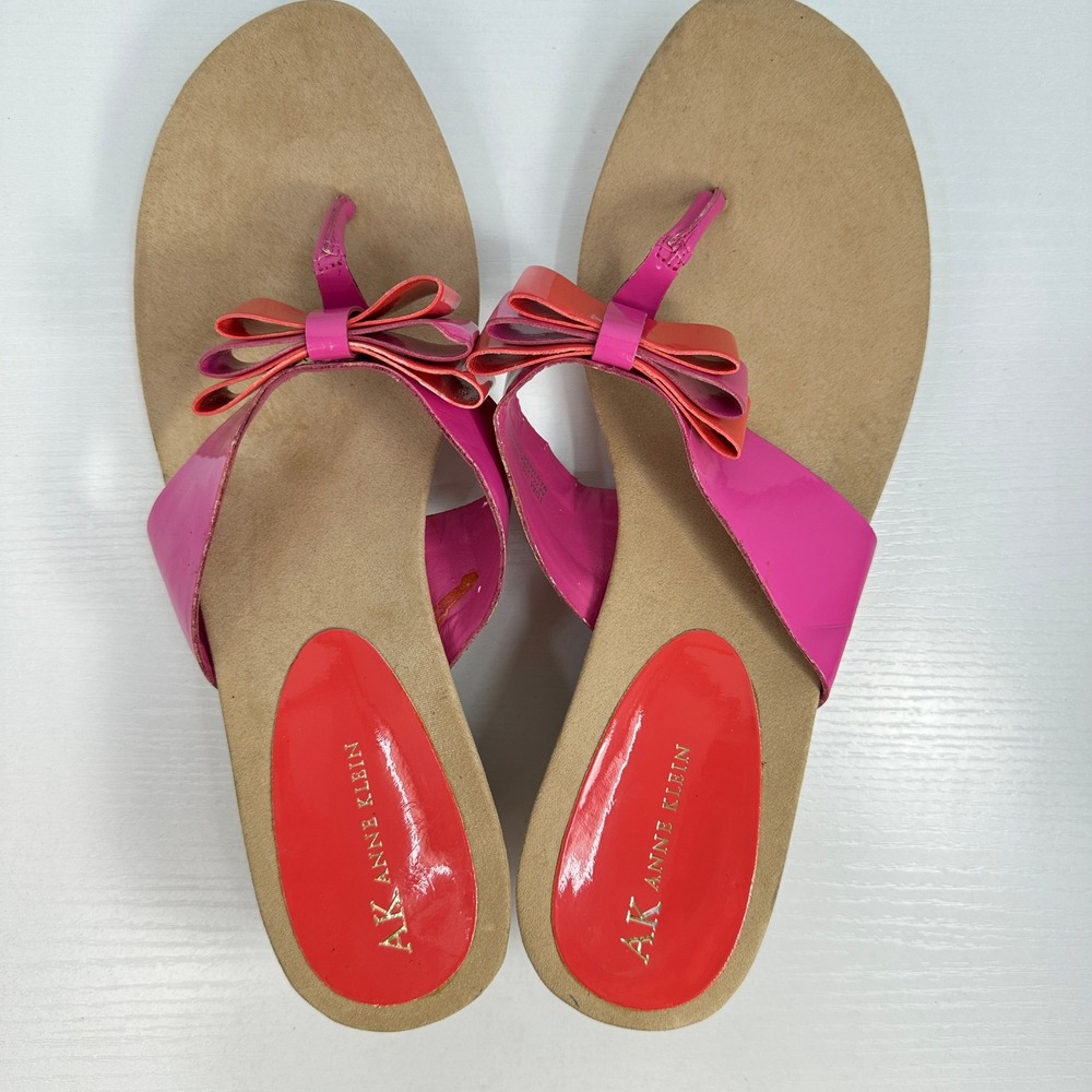 Anne Klein Thong Wedge Sandals 10 Pink/Orange Bow Patent Leather Bright Colorful